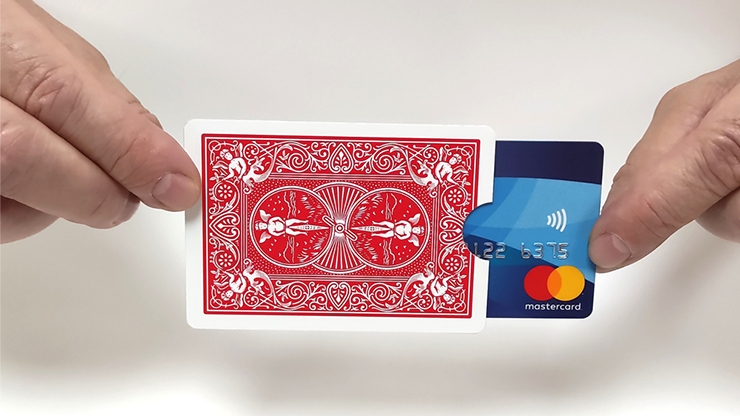 Credit Card Holder (Made from Red or Blue Bicycle Cards) by Joker Magic - Trick
